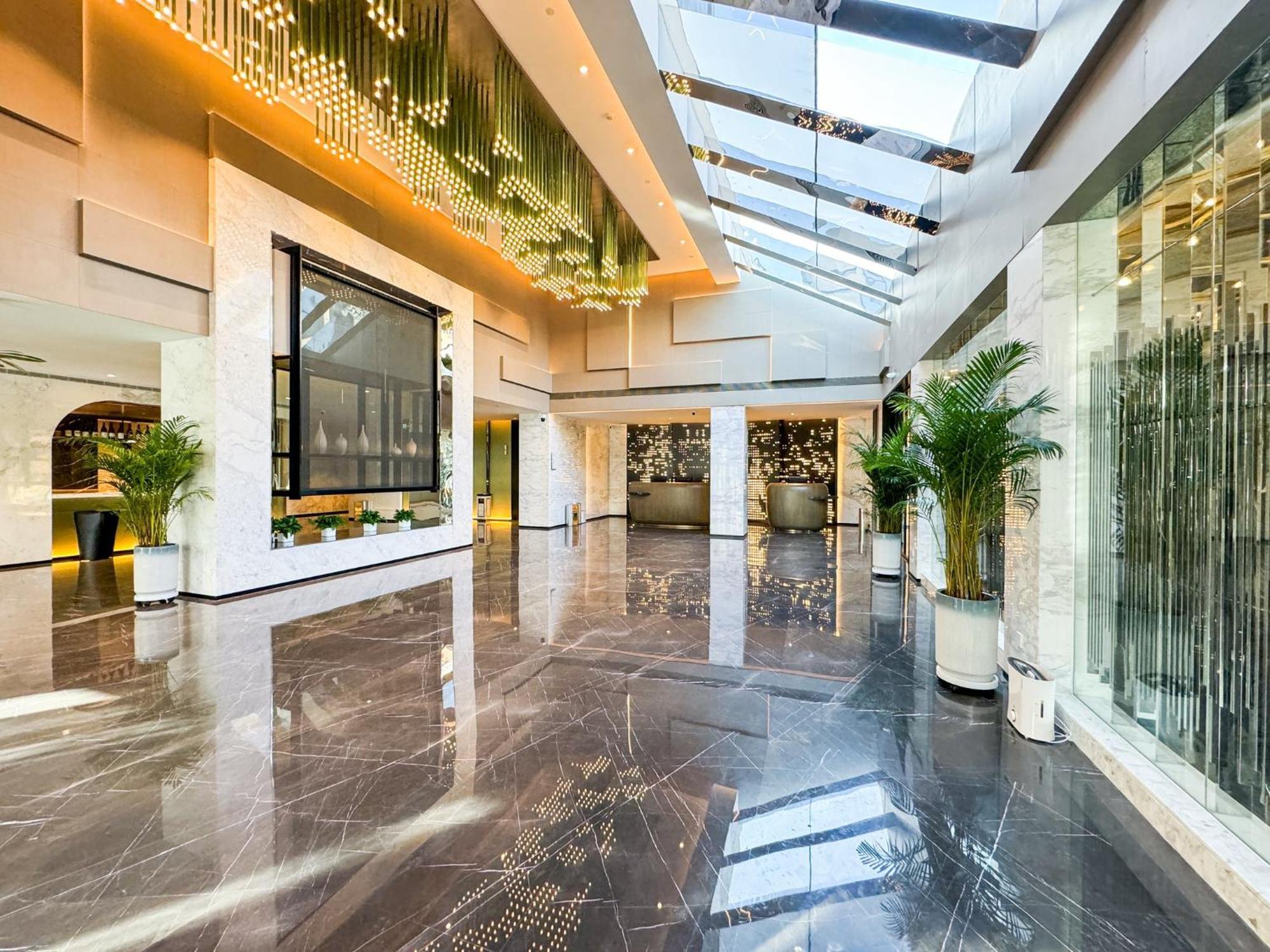Holiday Inn Zhengzhou Zhongzhou By Ihg Zewnętrze zdjęcie